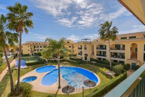 Garden and swimming pool