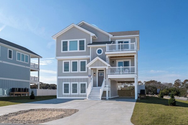 Sandalous 6 Bedroom Home at Corolla Shores
