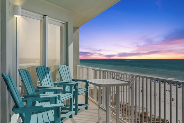 Private Gulf-View Balcony