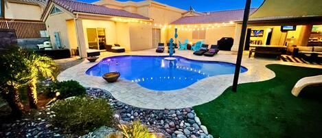 Our Lake Havasu vacation rental comes with a private pool and resort-like backyard.