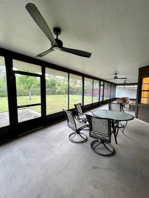 Huge Lanai to enjoy coffee in the mornings.