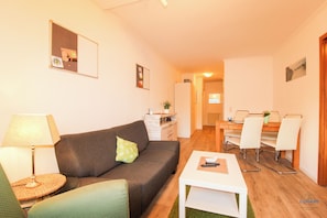 Cuxland-Fewo-Service-Haus Elbe-Wohnung 2-Wohnzimmer
