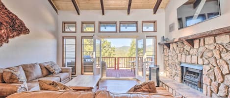 Ruidoso Vacation Rental | 2BR | 2.5BA | 1,200 Sq Ft | Steps Required For Access