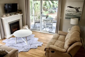 Living Room featuring a cosy fireplace