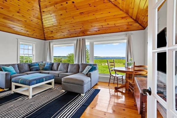 Entering the family room, sky and water views.