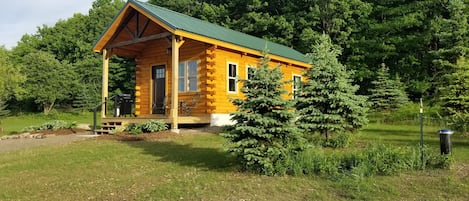 Green Cabin