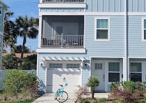 Enjoy everything Jax Beach has to offer on a complementary bike during your stay