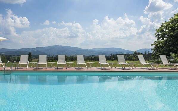 Tuscany, swimming pool, luxury villa