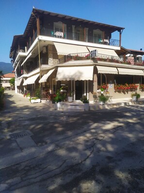 Villa Dimitris building A, entrance, Reception