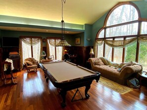 Enjoy the billiards room with a record player and records provided 