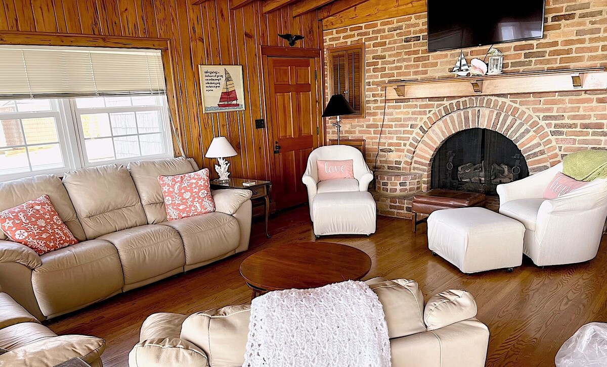 “Sisters Beach House” On the Chesapeake!