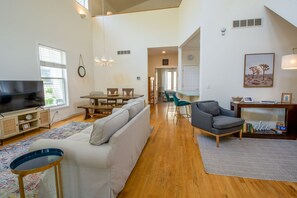 Main Level | Living Room
