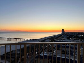 Sand Dollars & Footprints Sunset Views