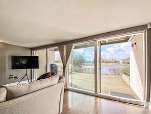 Living area | Linnet Cottage, South Cerney