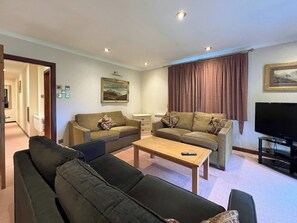 Living area | Glen View - Great Glen Waterside Cottages, Spean Bridge
