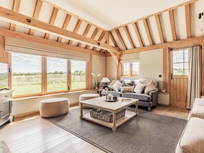 Living room | Lovington Barn, Alresford