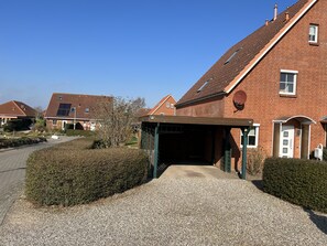 Haus mit Carport