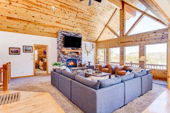 Front Living Room with TV and great mountain views!