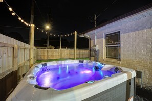 8-person hot tub