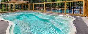 Jacuzzi 365 jours pour les vacanciers du domaine. Profitez-en !