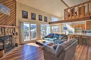 Living Room | Free WiFi