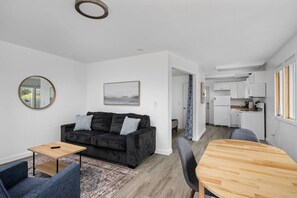 "I loved staying at this unit!  Great view and easy beach access. Most of all, I appreciated how clean the place is!   " - Maria