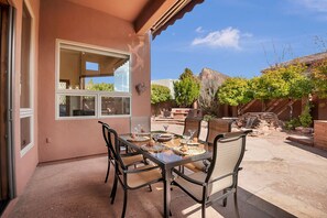 Private Patio with Outdoor Dining