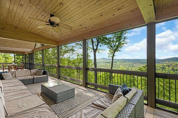 Happy Hour Heights - Entry Level Deck Seating