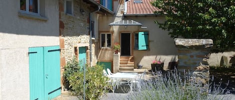 Gîte "Le Fleury" à Marcy, dans le Beaujolais - Rhône.