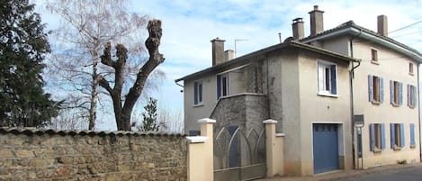 Gîte "Au Petit Bonheur" à Villié-Morgon dans le Beaujolais - Rhône.