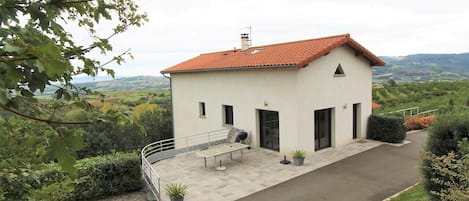 Gîte de Fort Jésus - 10 personnes à Bibost dans le Lyonnais - Rhône.