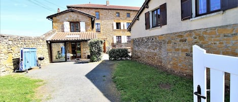 Gîte "Le Gamay" à Saint-Germain-Nuelles dans le Rhône - Lyonnais - Beaujolais.