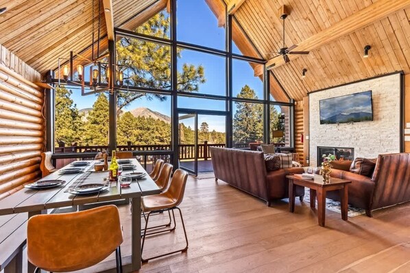 5200 N Country Club Dr-302