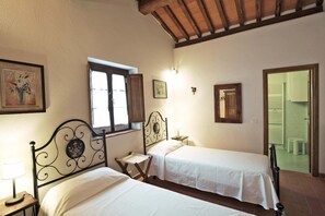 Schlafzimmer 2