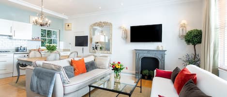 Welcoming and comfortable living room at the Middleton