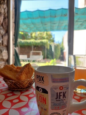 Breakfast meal