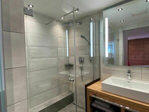 Spiegel, Armatur, Zapfhahn, Sinken, Eigentum, Duschkopf, Gebäude, Dusche, Badezimmer