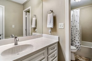 Guest BR with attached bath