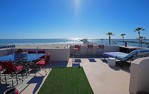 Huge roof top deck with the best beachfront views in Oxnard