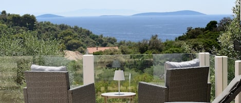 Pool area terrace with seaview