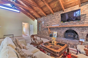 Living Room | Smart TV