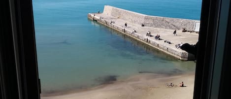 Vue sur la plage ou l’océan