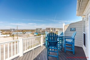 Top Floor Street-Side Sun Deck off Living Room