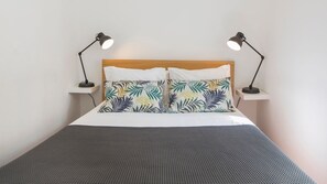 The beds come with comfortable sets of bed linen ensuring you sleep well throughout the duration of your stay! #bedroom #airbnb #airbnblisbon #portugal #pt #lisbon #home