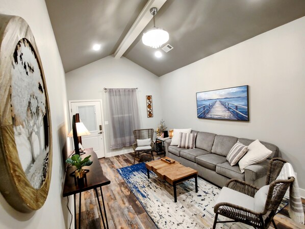 Beautifully decorated and spacious living room