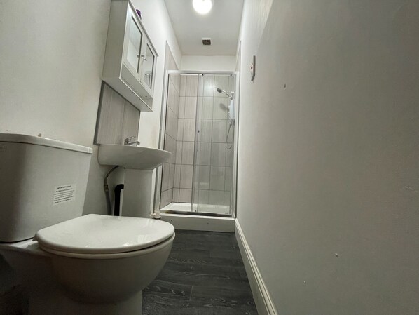 En-suite bathroom