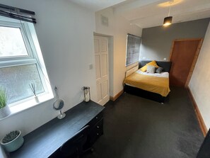 En-suite bedroom
