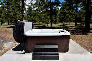 6 Person Spa