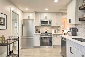 Kitchen | Fully Equipped