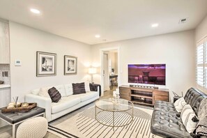 Living Room | Free WiFi